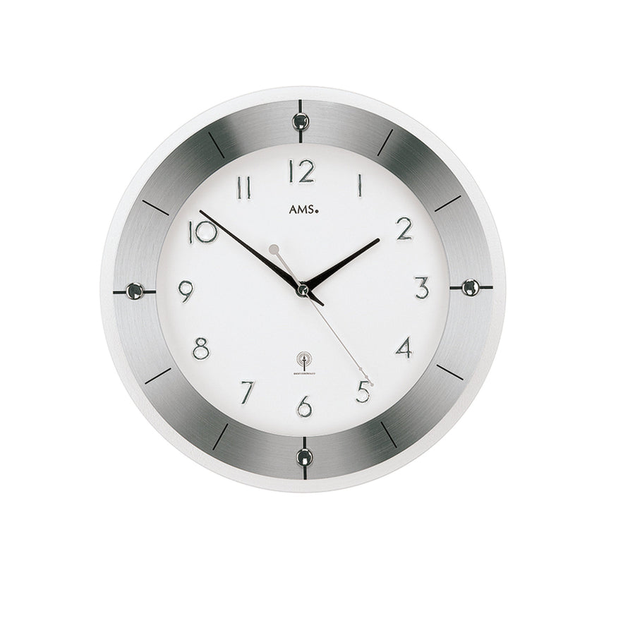 AMS F5848 Funkwanduhr mit facettiertem Mineralglas und geschliffenem Aluminium