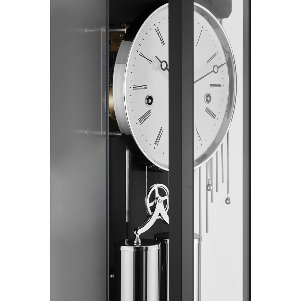 Hermle 71009-740351 Klassischer Regulateur William Schwarz-Nickel