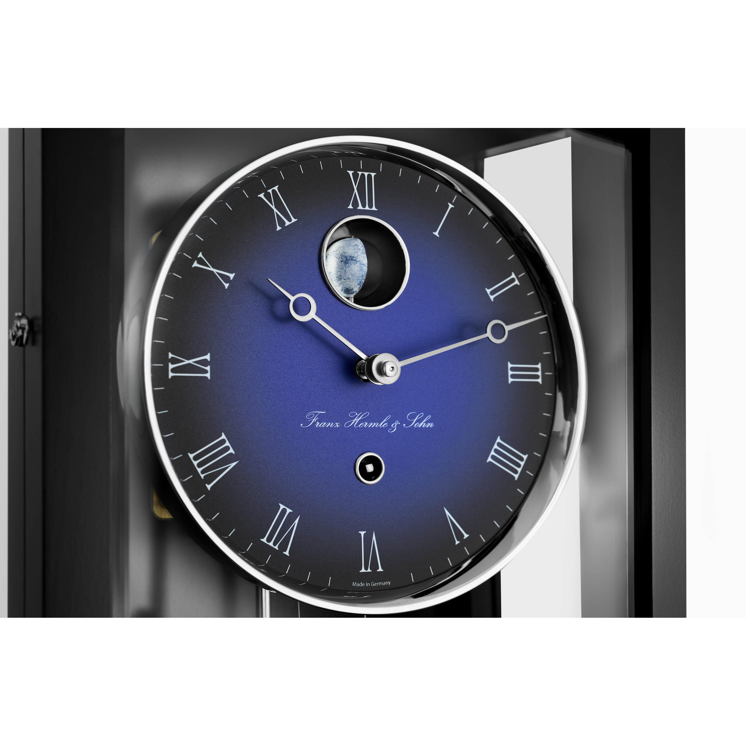 Hermle 71013-740761 Regulateur Hudson Franz Hermle und Sohn Monatsläufer Schwarz mit blauem Ziffernblatt und Mondkugel