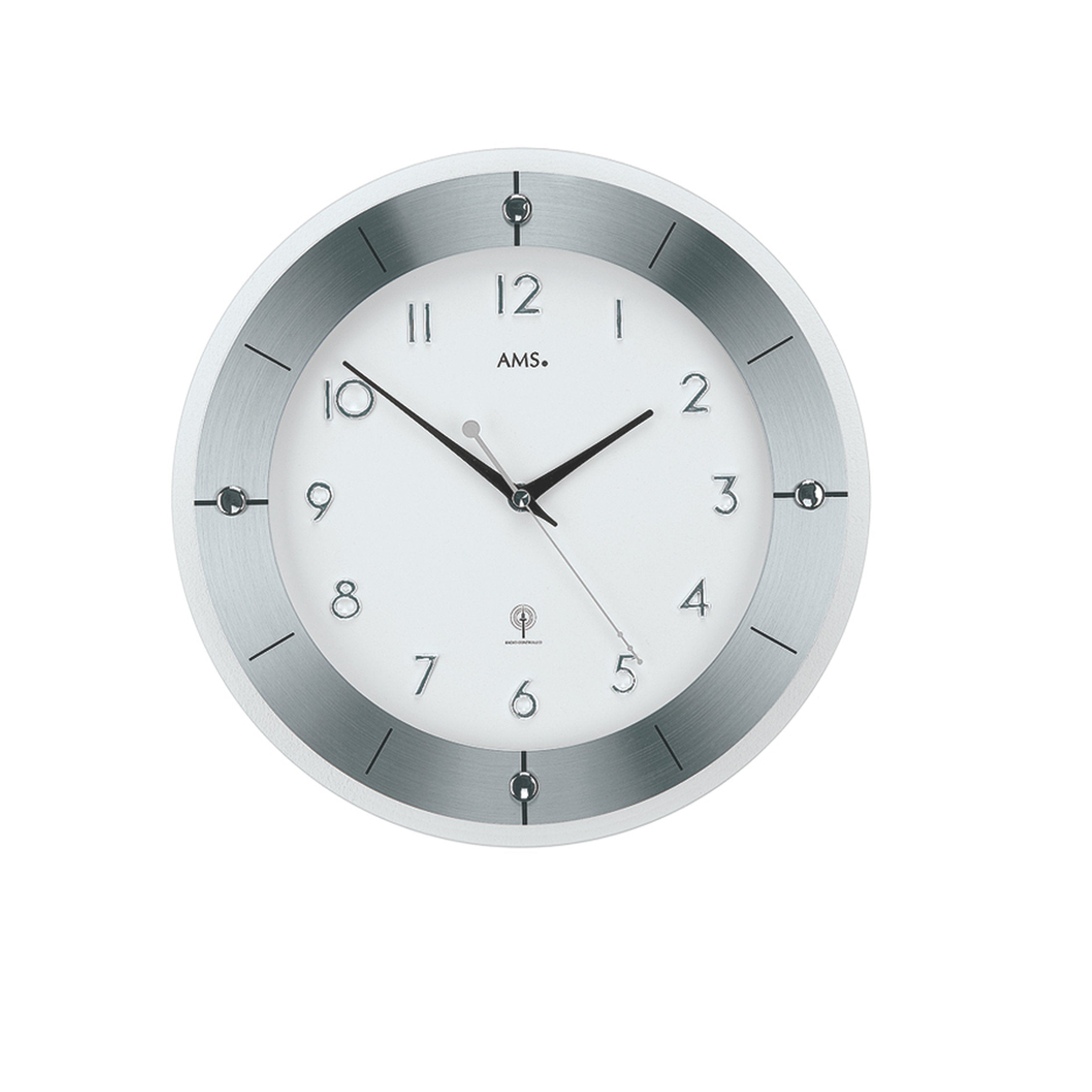 AMS W9448 Wanduhr mit facettiertem Mineralglas und geschliffenem Aluminium