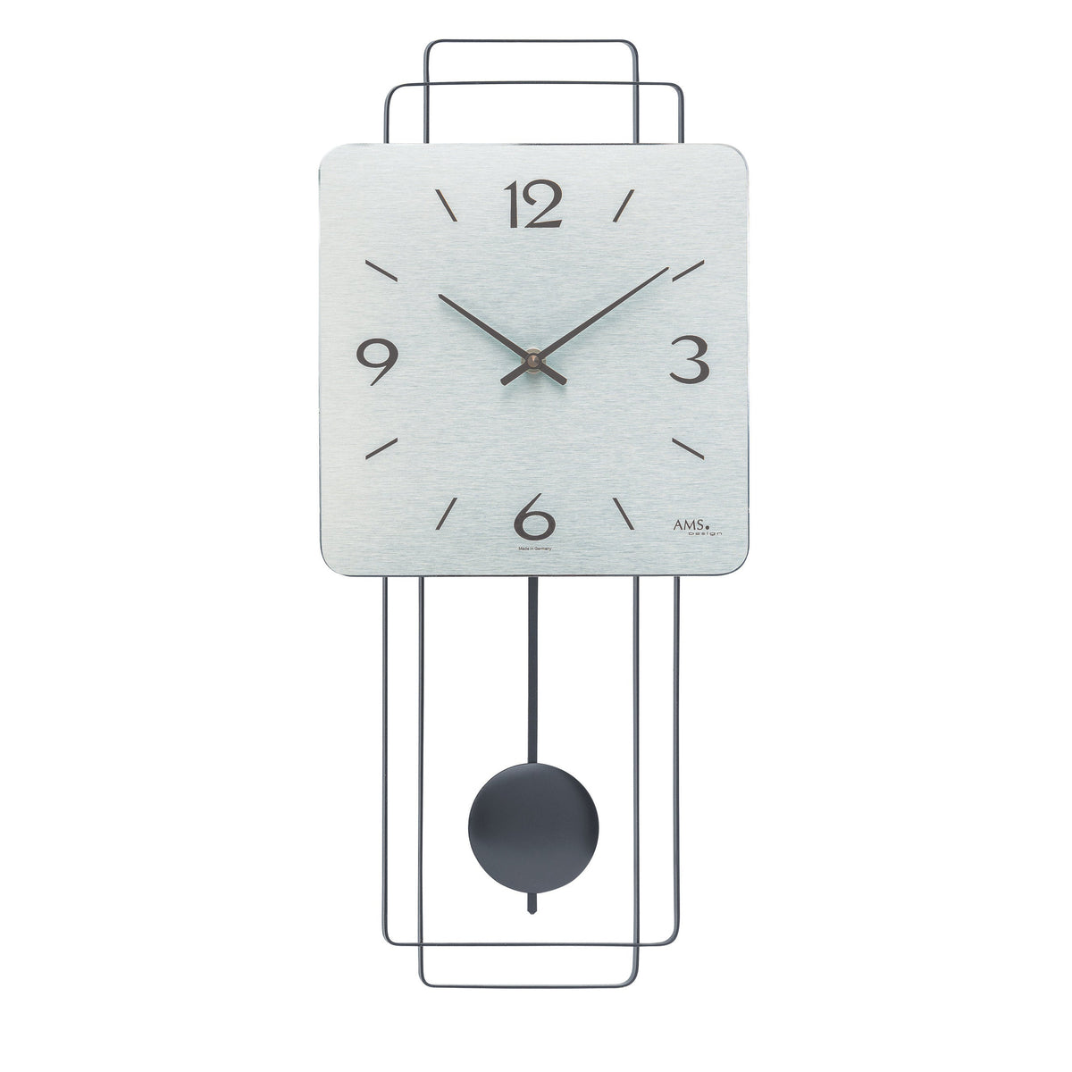 AMS W7500 Pendelwanduhr mit Holzgehäuse und Metall-Design