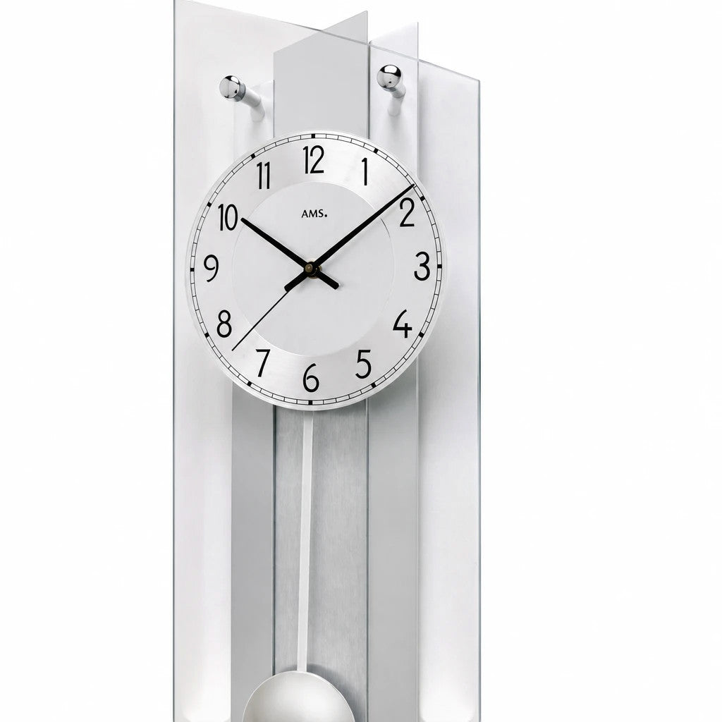 Standuhren.com 🕰️ AMS F5261 moderne Funk-Pendeluhr mit silberlackierter Holzrückwand und Aluminium-Zifferblatt