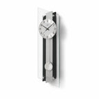Standuhren.com 🕰️ AMS F5262 Funk-Pendelwanduhr mit schwarzer Holzrückwand, Aluminium-Zifferblatt und Mineralglas.