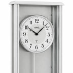 Standuhren.com AMS F5280 Pendel-Funkwanduhr mit silbernem Aluminiumgehäuse und Mineralglas in modernem Design