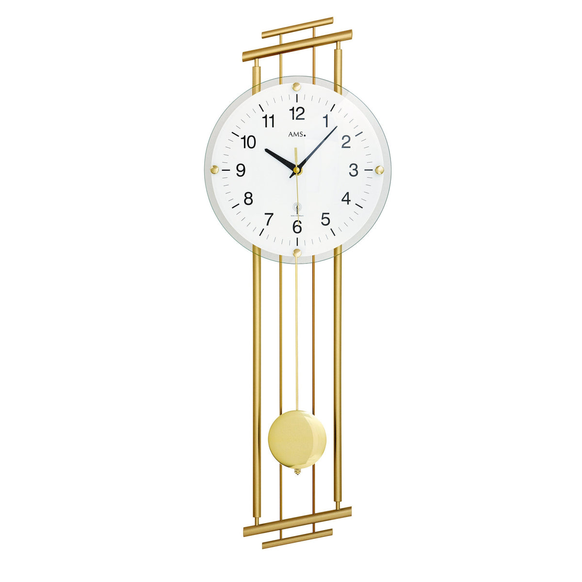 Standuhren.com 🕰️ AMS F5315 Funkwanduhr mit Pendel, messinglackiertem Metallgehäuse und weißem Zifferblatt.