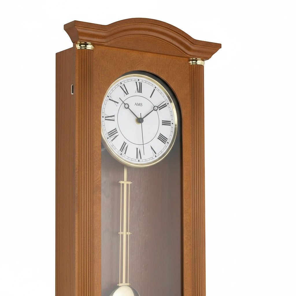 Standuhren.com 🕰️ AMS Funk-Pendelwanduhr aus kirschbaumfarbenem Holz mit klassischem Zifferblatt und goldenem Pendel