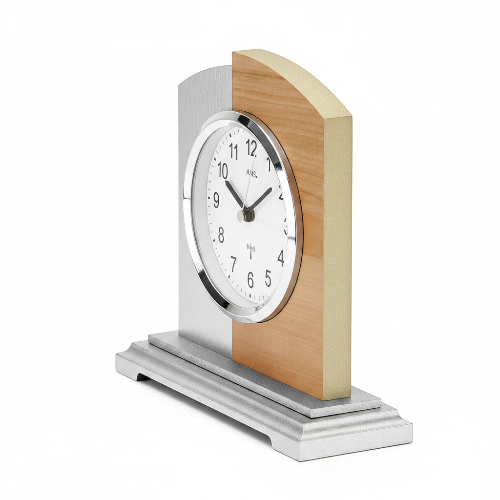 Standuhren.com 🕰️ AMS Funk-Tischuhr aus Kernbuche und Aluminium mit weißem Zifferblatt und Mineralglas