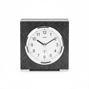 Standuhren.com 🕰️ AMS Funk-Tischuhr mit schwarzem Holzgehäuse, weißem Zifferblatt und silbernem Aluminium-Frontring.