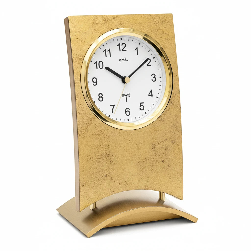 Standuhren.com 🕰️ AMS F5157 Funk-Tischuhr mit Holzgehäuse und edler Antikmessing-Auflage in Goldbraun