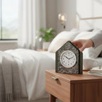 Standuhren.com 🕰️ AMS F5169 Funk-Tischuhr mit modernem Holzgehäuse in Steinoptik und Metallic-Akzenten auf Nachttisch