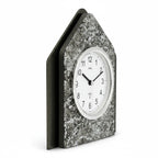 Standuhren.com 🕰️ AMS F5169 Funk-Tischuhr mit modernem Holzgehäuse, Metallic-Optik und weißem Zifferblatt in Seitenansicht.