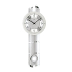 Standuhren.com 🕰️ AMS F5215 Funk-Pendelwanduhr aus Aluminium und Chrom mit geschwungener Rückwand und Mineralglas.