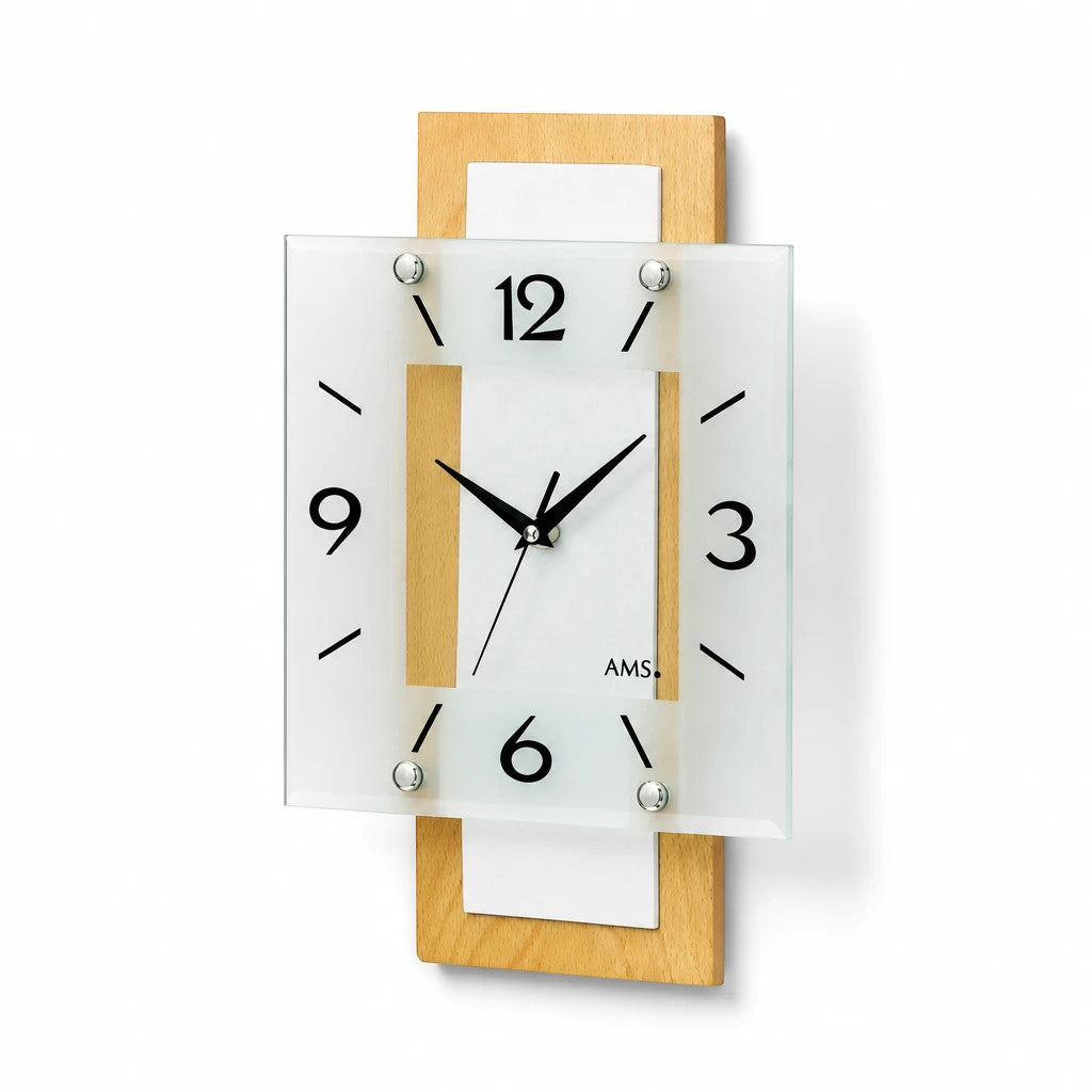 Standuhren.com 🕰️ AMS F5507 Funkwanduhr aus hellem Buchen-Massivholz mit Glasfront und klaren schwarzen Ziffern