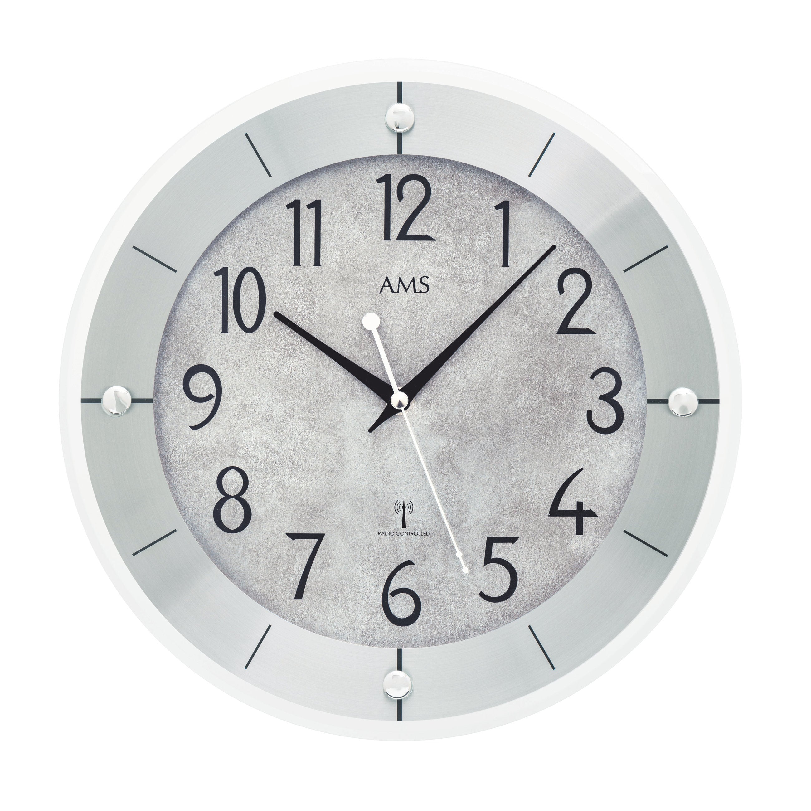 Standuhren.com 🕰️ AMS Funkwanduhr mit Aluminium-Gehäuse, facettiertem Mineralglas und modernem grauem Zifferblatt