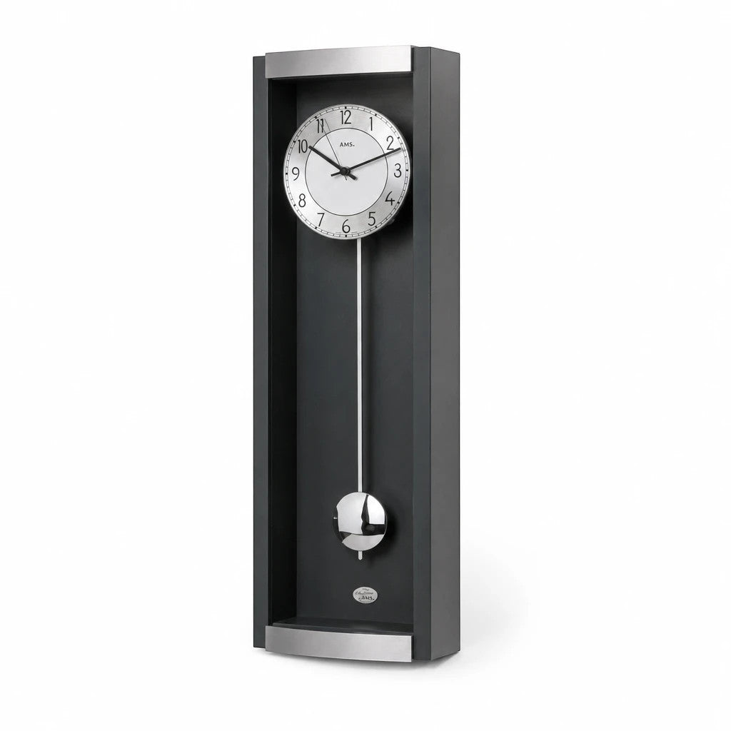 Standuhren.com 🕰️ AMS Pendel-Funkwanduhr in Schwarz mit Aluminium-Zifferblatt und modernem Holzgehäuse