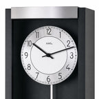 Standuhren.com 🕰️ AMS Pendel-Funkwanduhr mit schwarzem Holzgehäuse, Aluminium-Zifferblatt und modernem Design