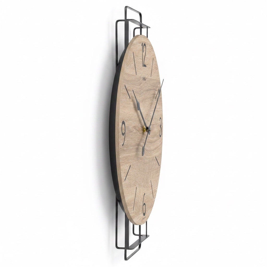 Standuhren.com 🕰️ AMS W9687 Wanduhr mit schwarzem Metallrahmen und hellem Sonoma-Holz-Zifferblatt in Seitenansicht