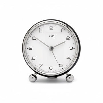 Standuhren.com 🕰️ AMS F5194 Funk-Tischuhr mit rundem Metallgehäuse in Schwarz-Silber und weißem Zifferblatt
